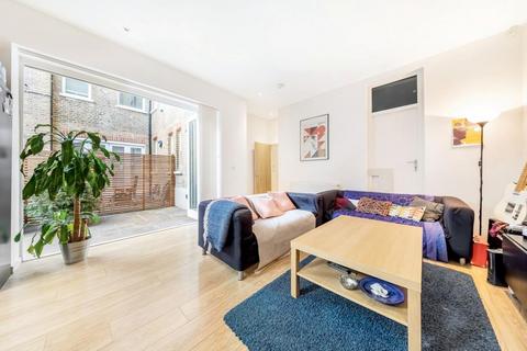 4 bedroom flat to rent, Rushcroft Road, SW2