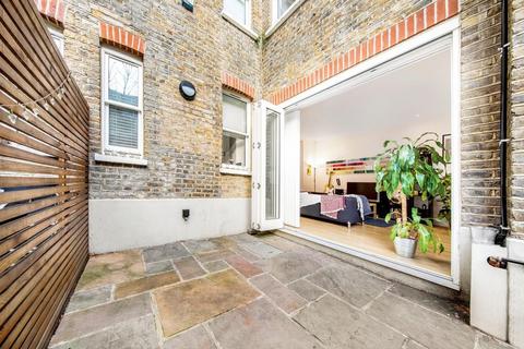 4 bedroom flat to rent, Rushcroft Road, SW2