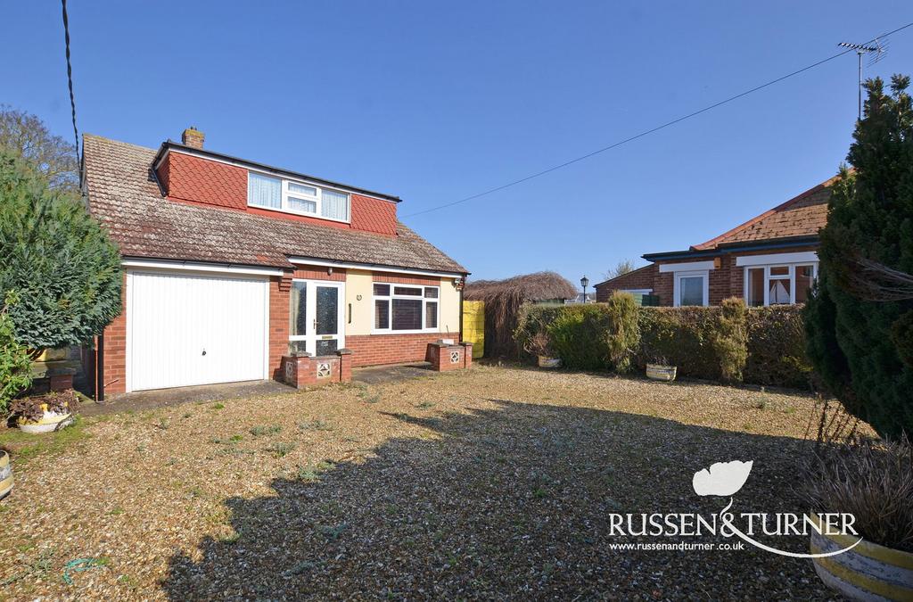 Manor Road, King's Lynn PE31 3 bed detached bungalow for sale - £299,995