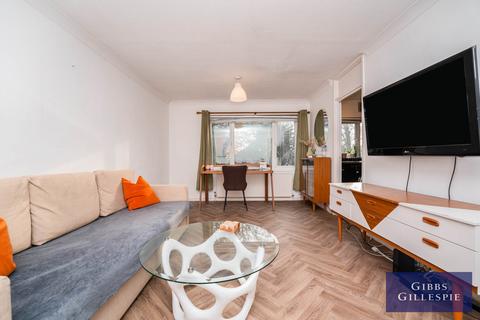 1 bedroom flat to rent, Hetherington Way, Ickenham, Uxbridge, UB10