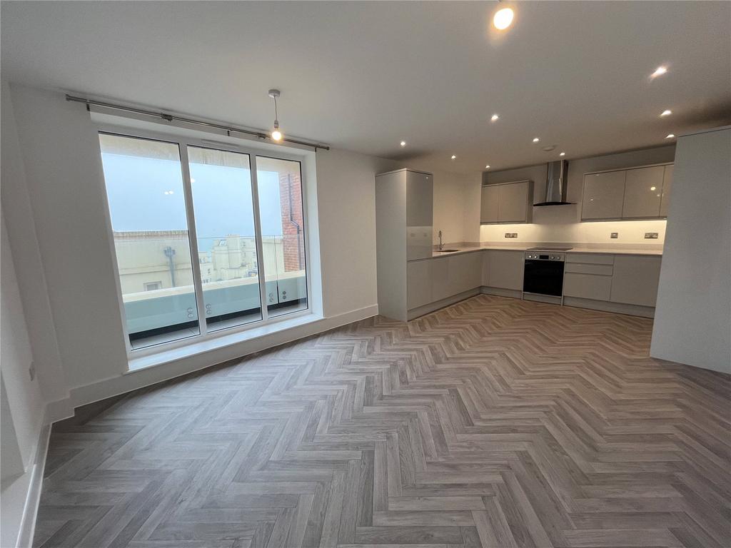 Lounge/Kitchen