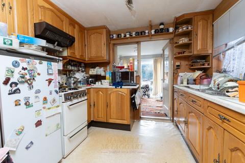undefined, Woodside Crescent, Horley RH6