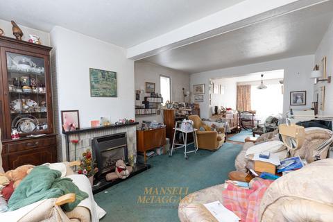 undefined, Woodside Crescent, Horley RH6