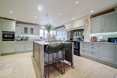 undefined, Oakley, Buckinghamshire