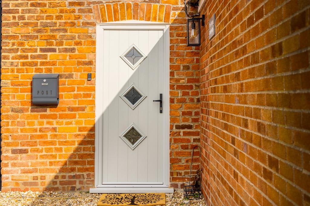 The Cottage (Fleet)-5.jpg