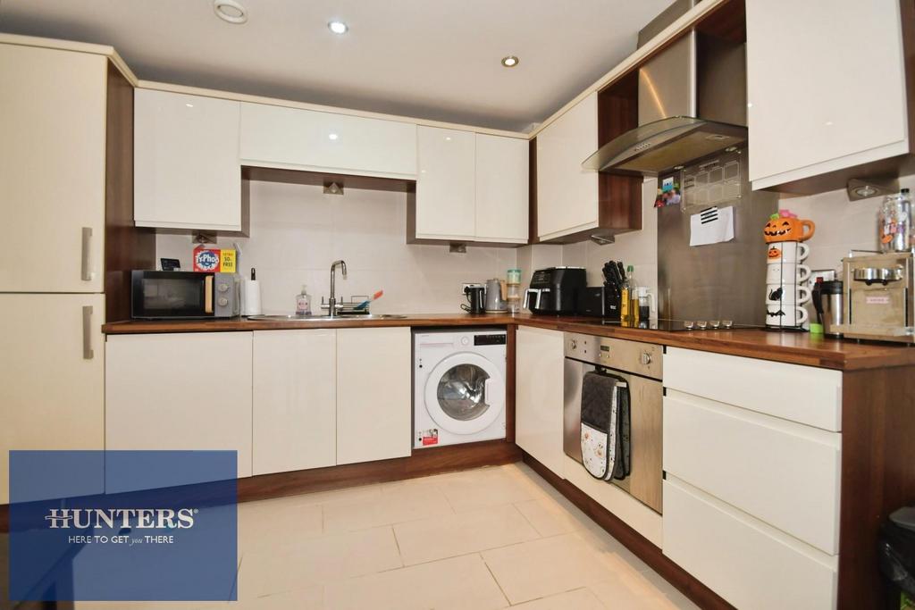 LIVING KITCHEN 02.jpg