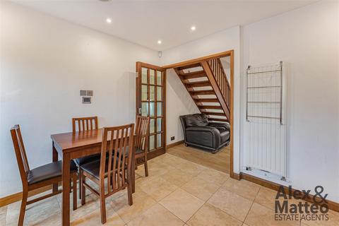 undefined, Henley Drive, Bermondsey, SE1