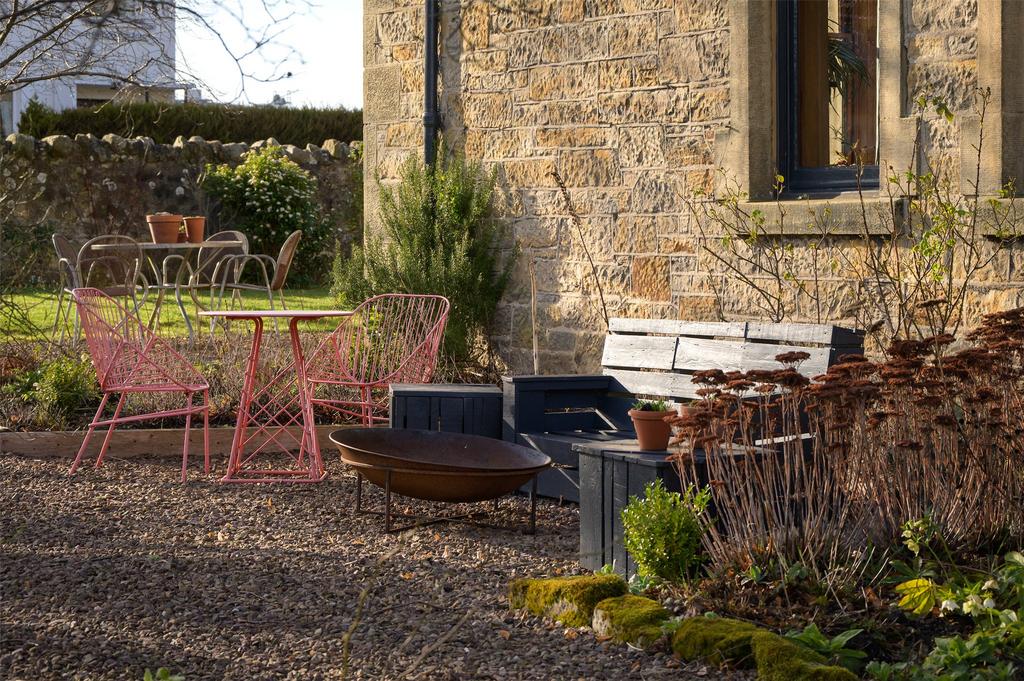 Outdoor Seating