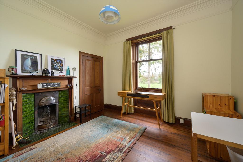 Playroom/Bedroom 5