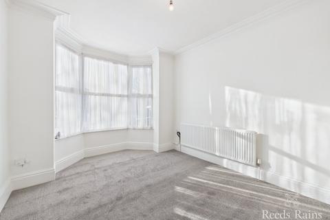 2 bedroom terraced house for sale, Scarborough Road, East Yorkshire YO16