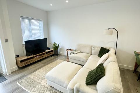 3 bedroom detached house for sale, St. Peter Street, Rochester, ME1 2DE