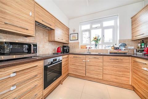 2 bedroom flat to rent, Beaumont Street, London W1G