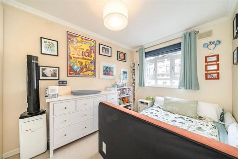 2 bedroom flat to rent, Beaumont Street, London W1G
