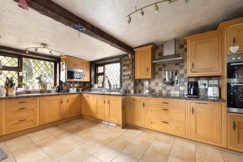 2 bedroom detached bungalow for sale, Bilsington, Ashford