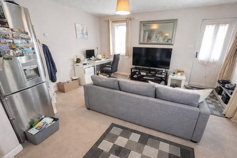 undefined, Furze Close, Luton, Bedfordshire, LU2 7UB