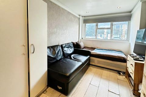 undefined, Atkinson Road, London E16