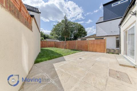 3 bedroom flat for sale, Frant Road, Thornton Heath, CR7 7JY