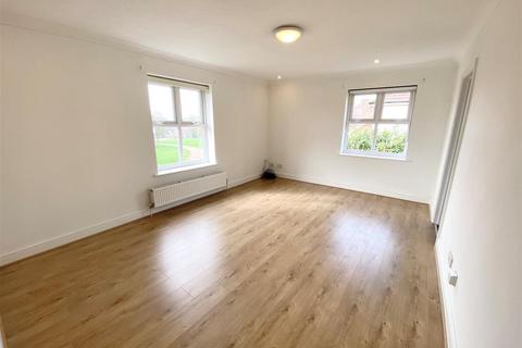 2 bedroom apartment to rent, Lockswood Close, Barnet EN4