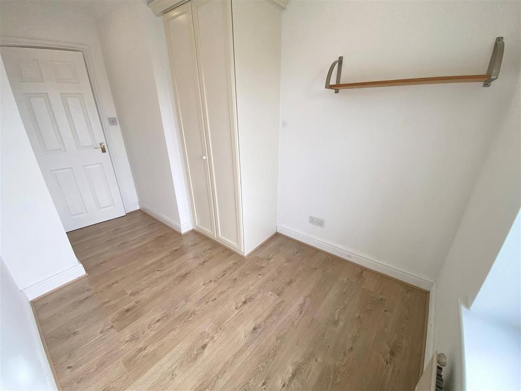 Bedroom 2 pic 2.jpg