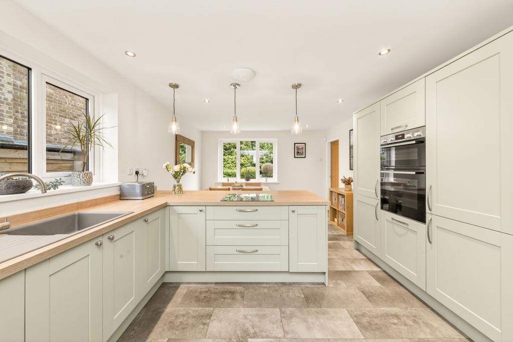 Dining kitchen