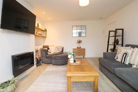 undefined, Kenilworth Road, Fleet GU51