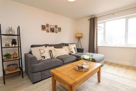 undefined, Kenilworth Road, Fleet GU51