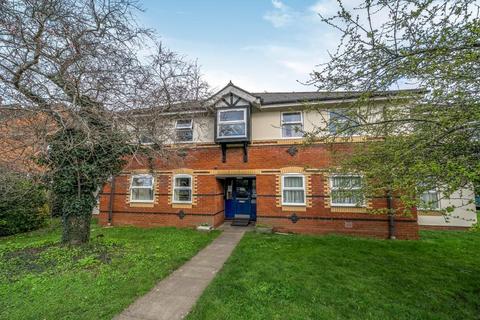 2 bedroom flat to rent, Wilson Road,  Reading,  RG30