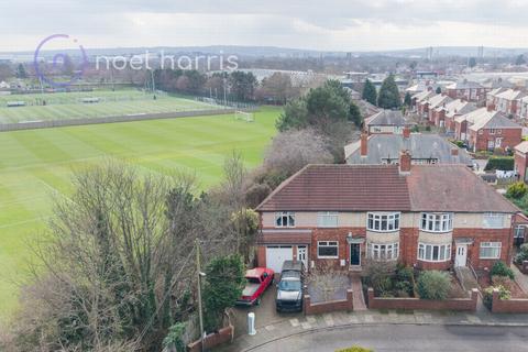 2 bedroom flat for sale, Wych Elm Crescent, High Heaton, NE7