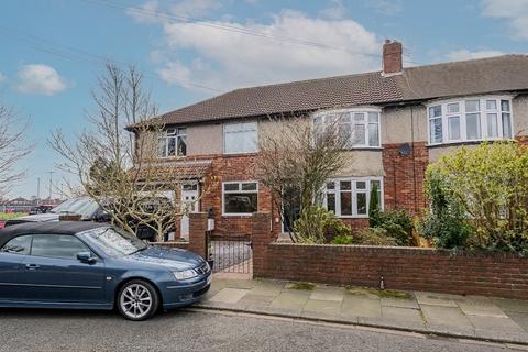 2 bedroom flat for sale, Wych Elm Crescent, High Heaton, NE7