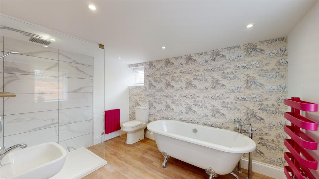 Ensuite Bathroom