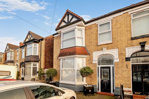 4 bedroom semi-detached house for sale, Holderness Road, Hull, HU9