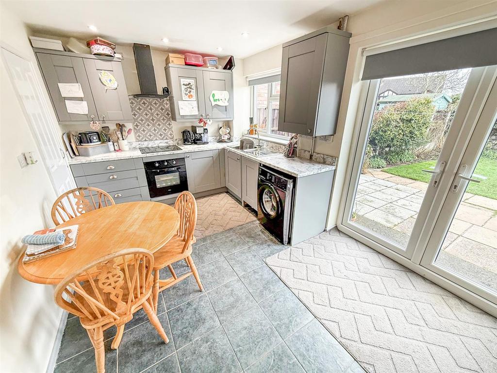 Kitchen/Dining Room