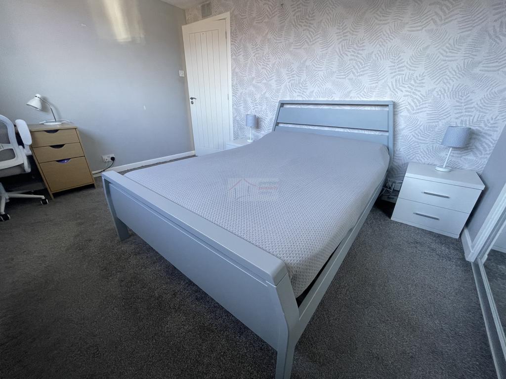 Bedroom 1b.JPG