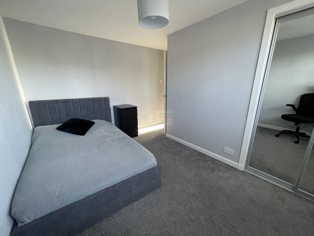 Bedroom 2b.JPG
