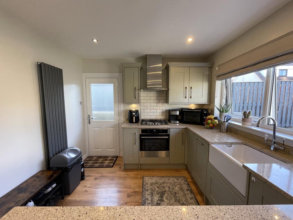 Kitchen b.JPG