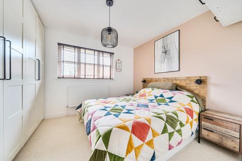 undefined, Bishops Drive, Wokingham, Berkshire