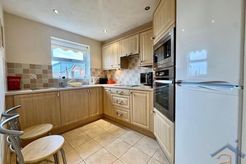 2 bedroom flat for sale, Regency Court, 29 Park Road West Southport PR9 0JU