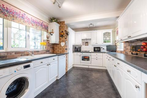 undefined, Gorleston Road, Oulton
