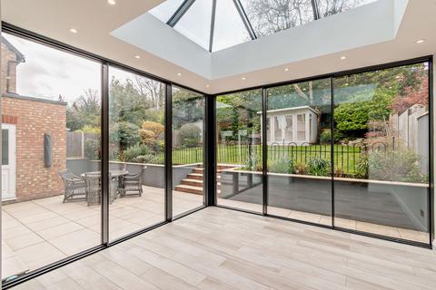 undefined, Love Lane, Pinner, HA5