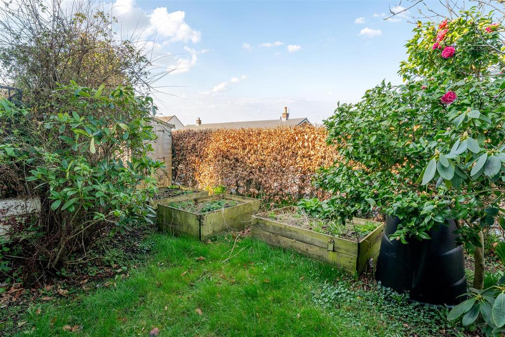 FRONT &amp; SIDE GARDEN