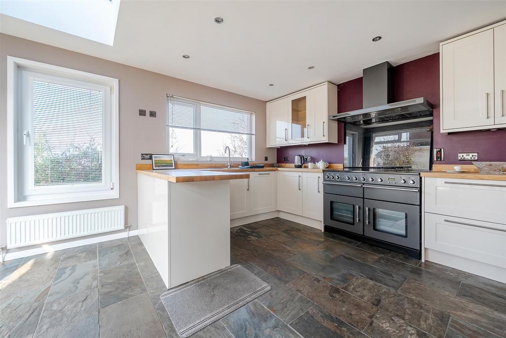 Dining kitchen