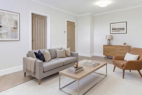 2 bedroom flat for sale, Kerry Garth, Horsforth, Leeds, West Yorkshire, LS18