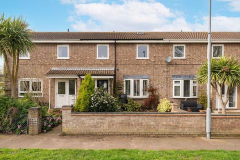 3 bedroom terraced house for sale, Kingfisher Close, Bradwell