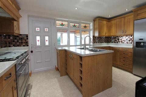 3 bedroom semi-detached house for sale, Stourbridge Road, Kidderminster