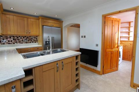3 bedroom semi-detached house for sale, Stourbridge Road, Kidderminster