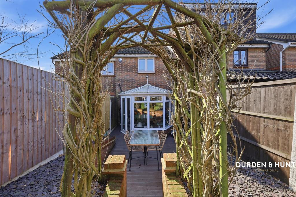 Maybury Close