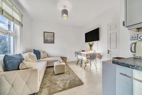 2 bedroom terraced house for sale, Clifton Park Avenue, London, SW20
