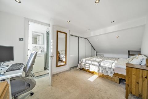 2 bedroom terraced house for sale, Clifton Park Avenue, London, SW20