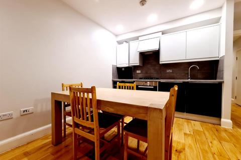 1 bedroom flat to rent, Station Lane, Hornchurch