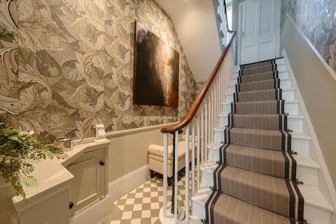 undefined, The Pantiles, Tunbridge Wells, Kent TN2